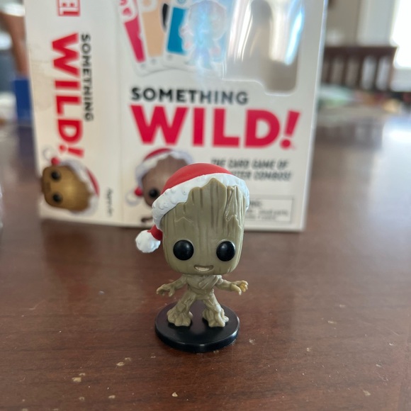 Funko Marvel Guardians of the Galaxy Holiday Baby Groot Something Wild Card Game - Picture 4 of 5
